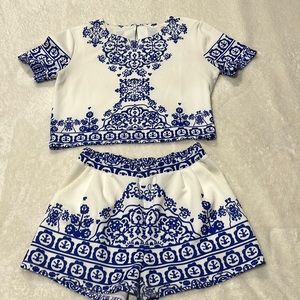 blue and white designed print two piece set!!